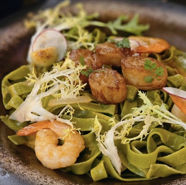 Savory Plate牛排與義大利麵搭配無花果與羅勒