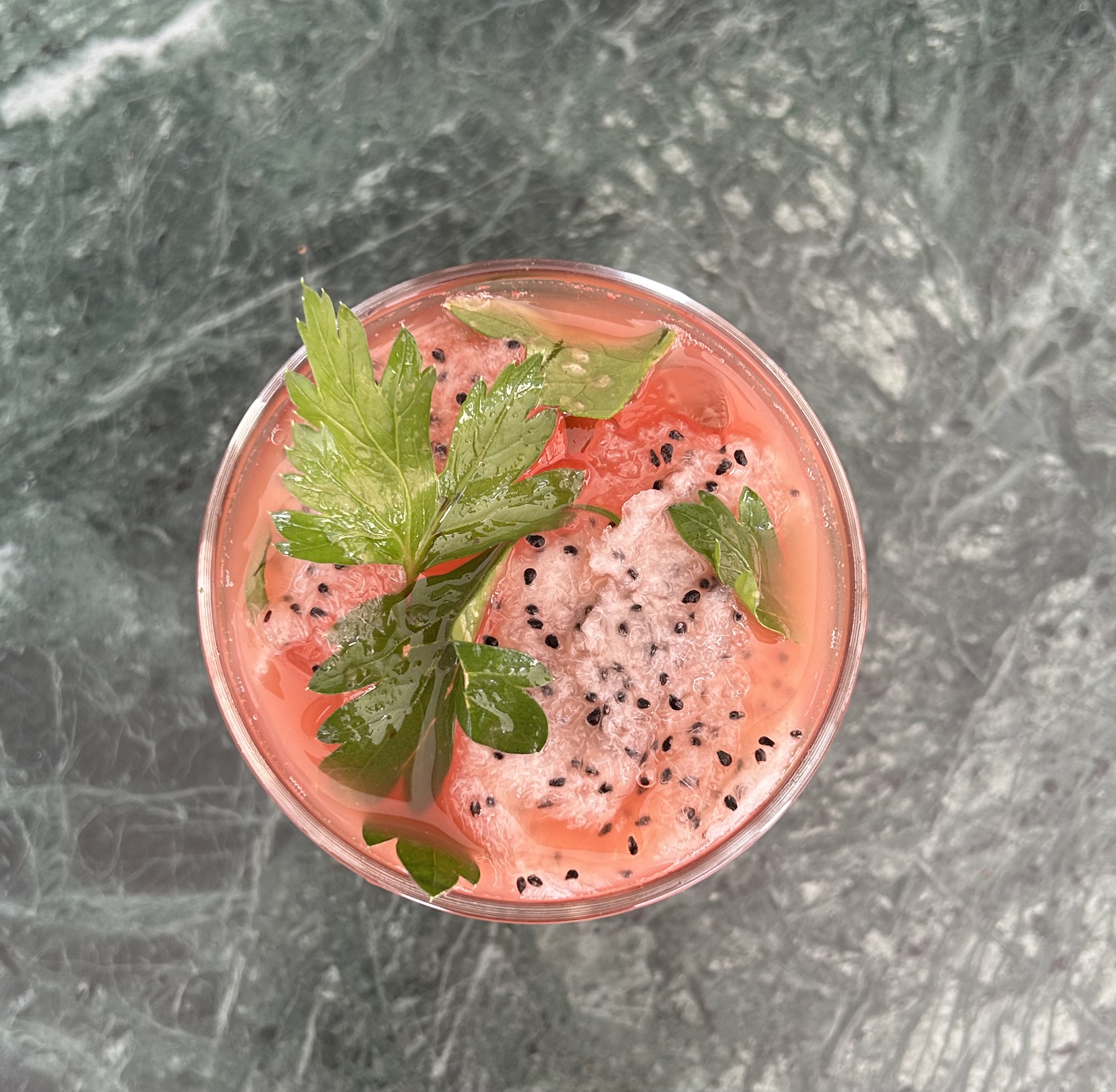 光化门餐厅窗外午后阳光