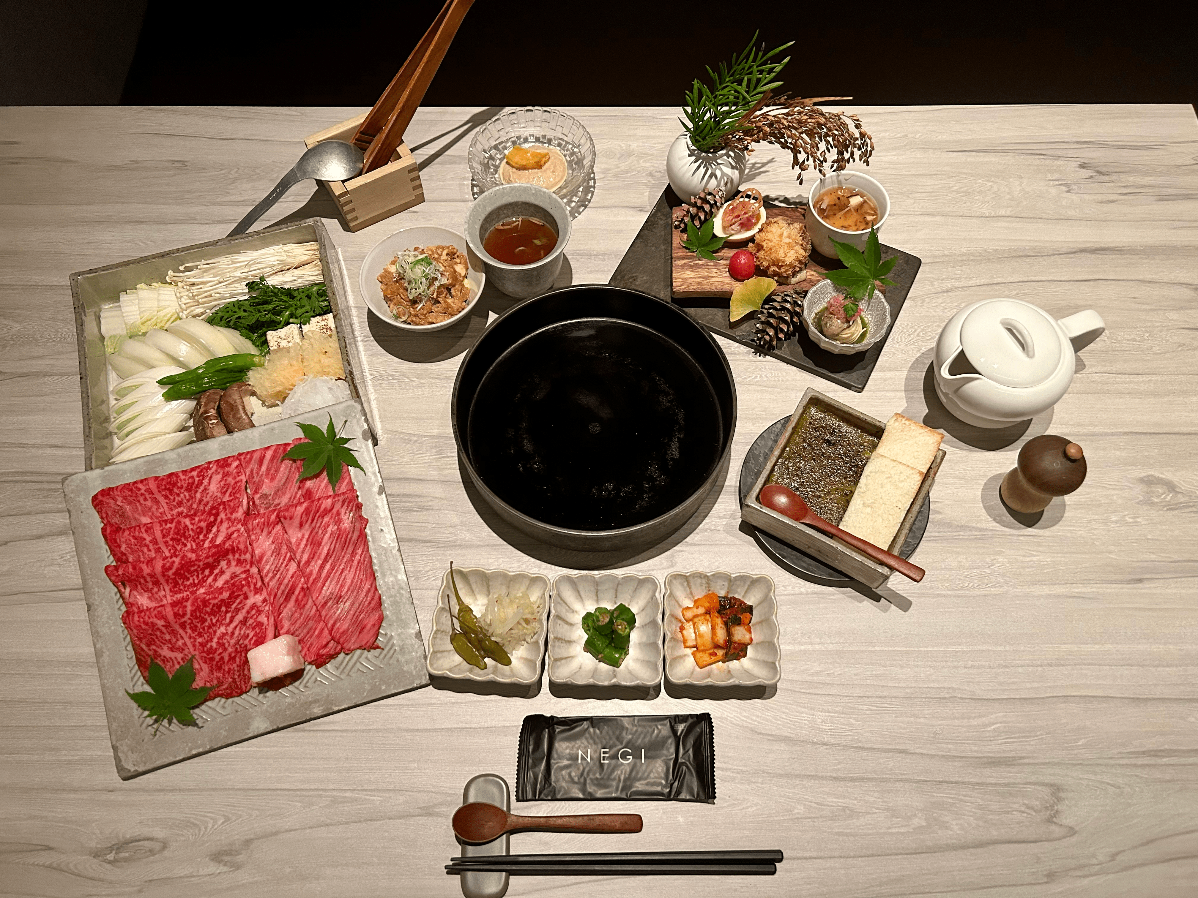 Negi Sukiyaki Apgujeong Kanto and Kansai sukiyaki with Hanwoo 1++