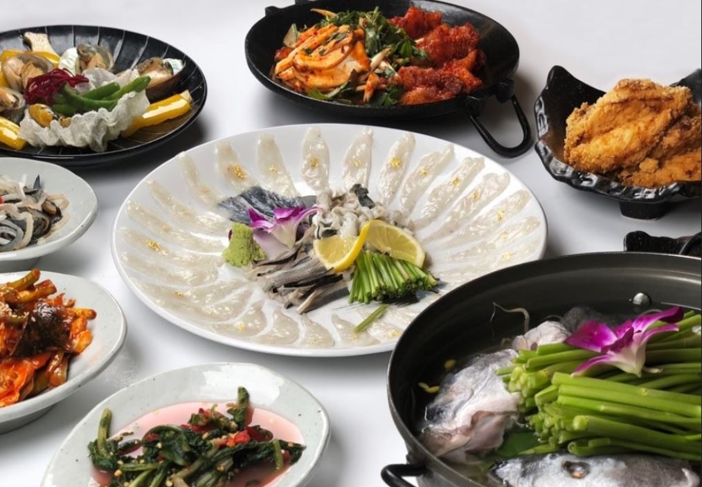 静かな水西（スソ）でのネウル ボクチプのフグコース