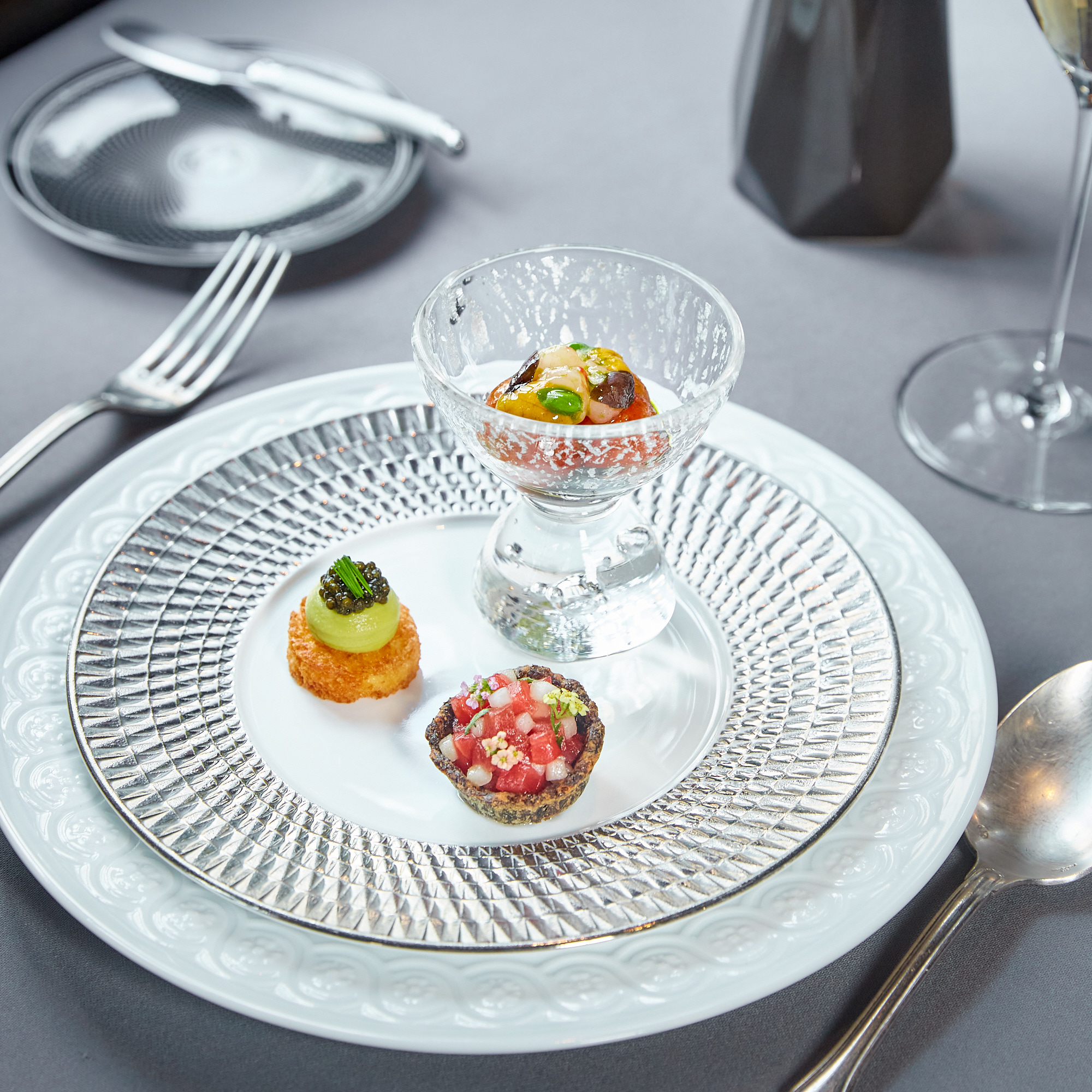 Moulin Seochonのアンティークサロンとペッパーミルコレクション