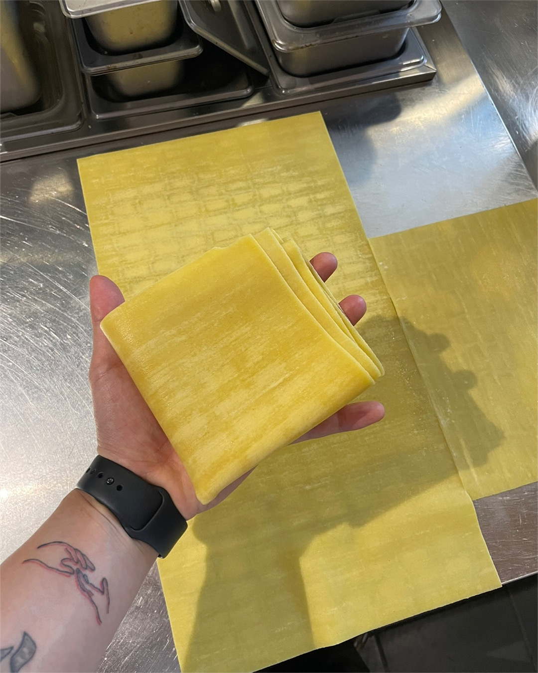 大邱Tribe Banwoldang新鲜烤制的千层面与意式土豆团