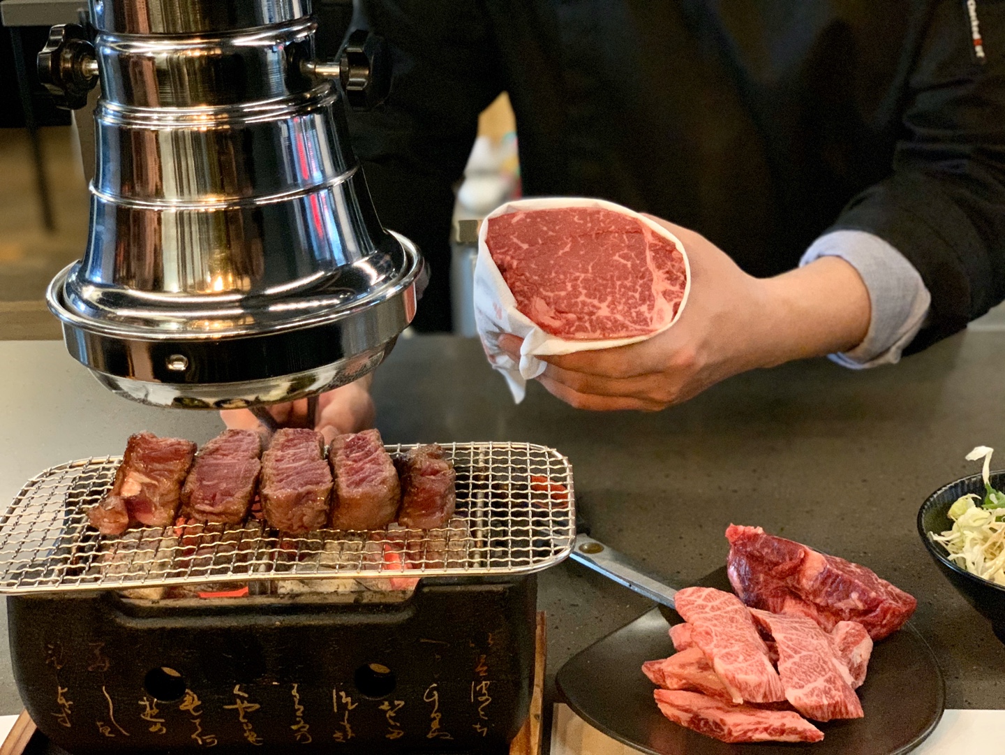 Sinsacote 生鲜韩牛切片准备烤肉