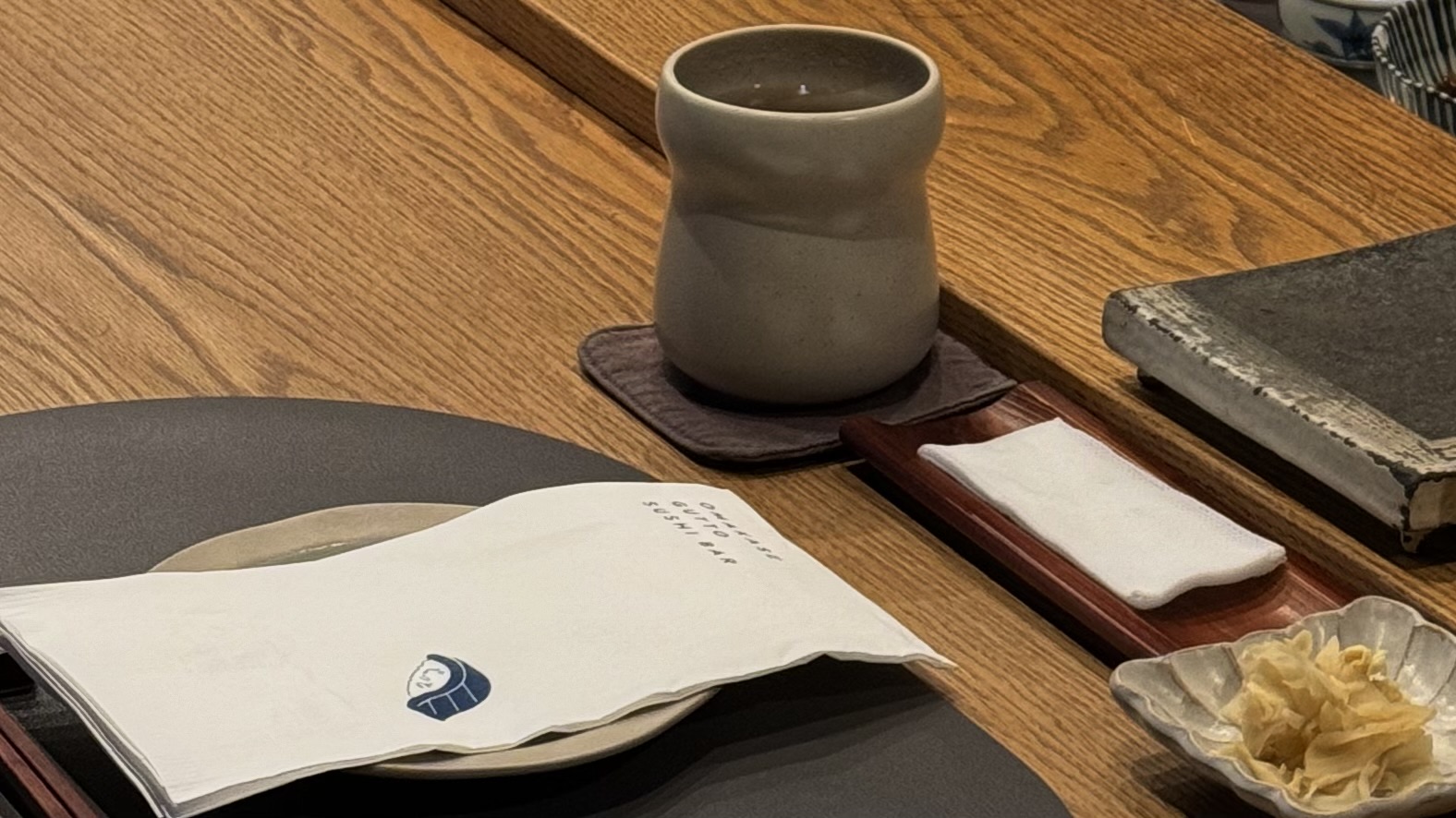 Gutto Sushi 三德洞奧馬卡塞櫃檯