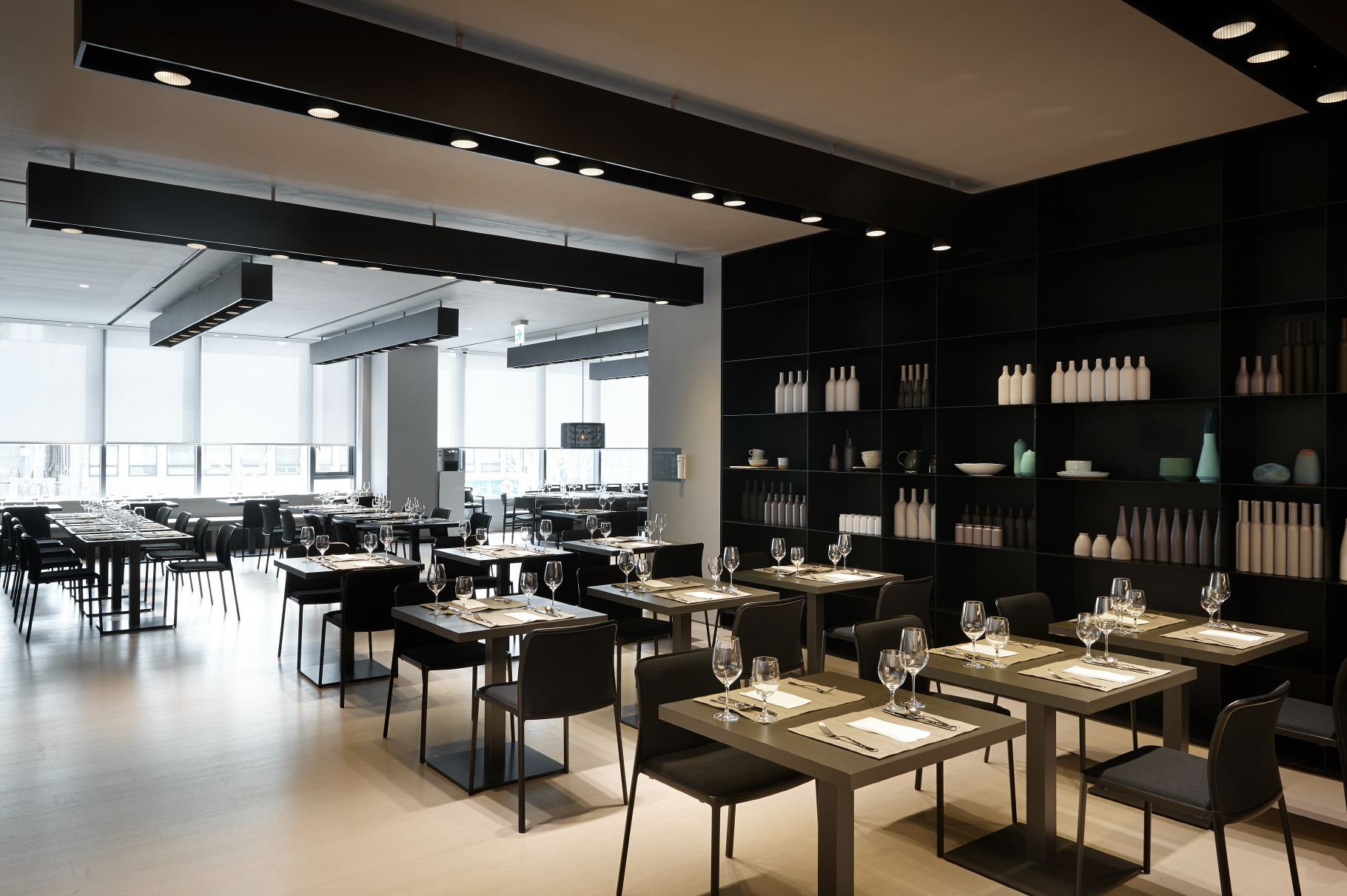 Shilla Stay Seocho buffet spread with charcoal beef station