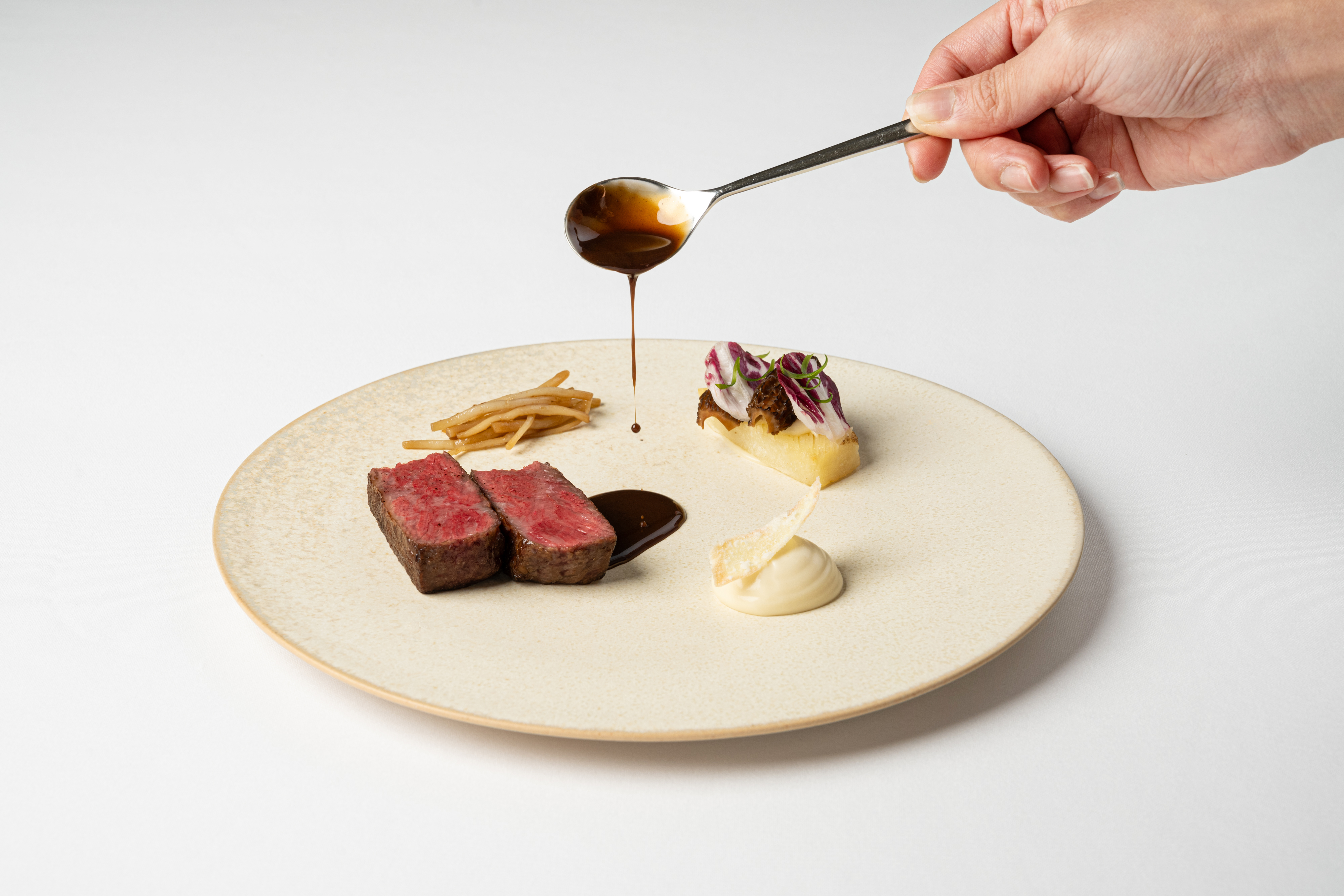 Le Da 擁有漢江景觀的用餐室