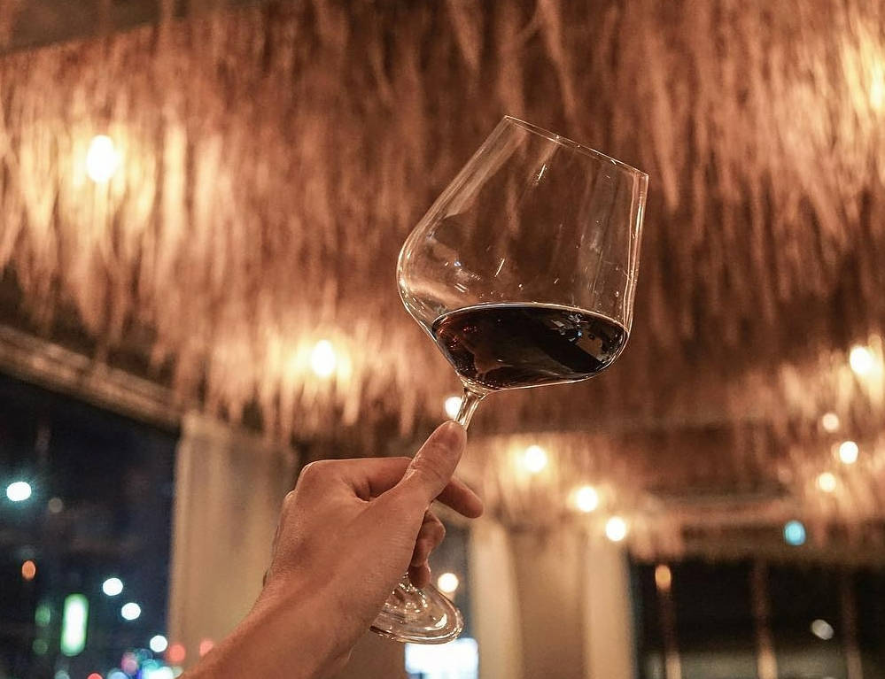 On The Bar wine glasses and dessert pairing in Bupyeong