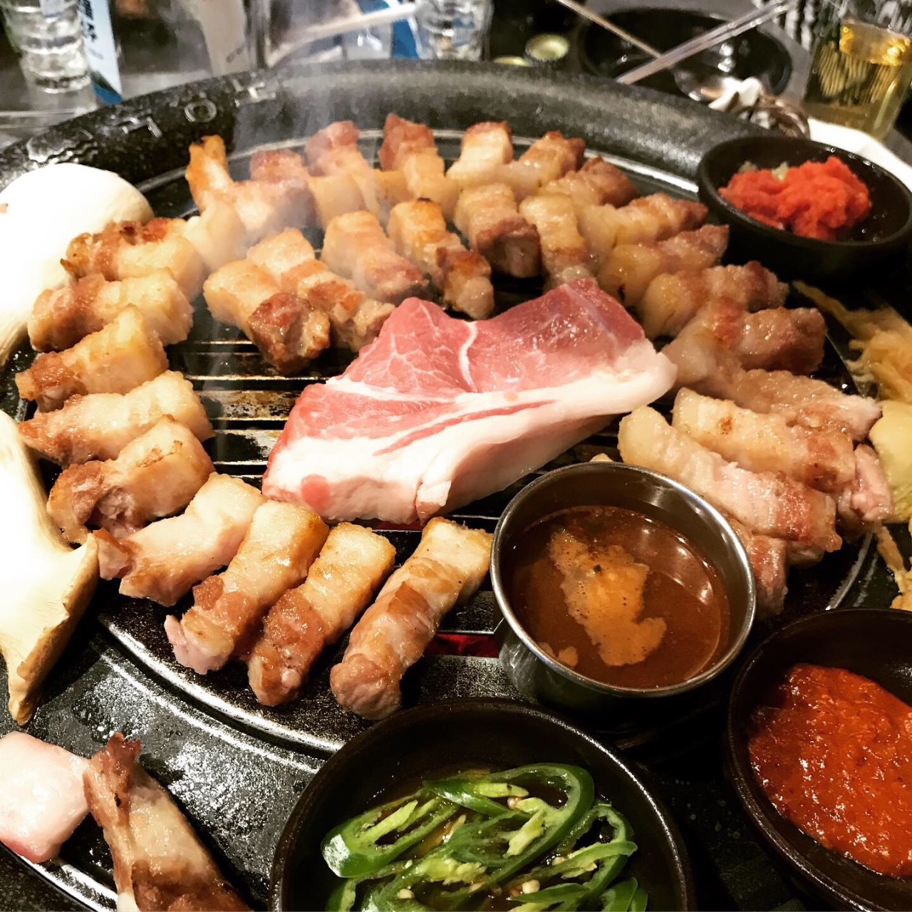 Sukseongdo Jeju cross-aged black pork sizzling on the grill