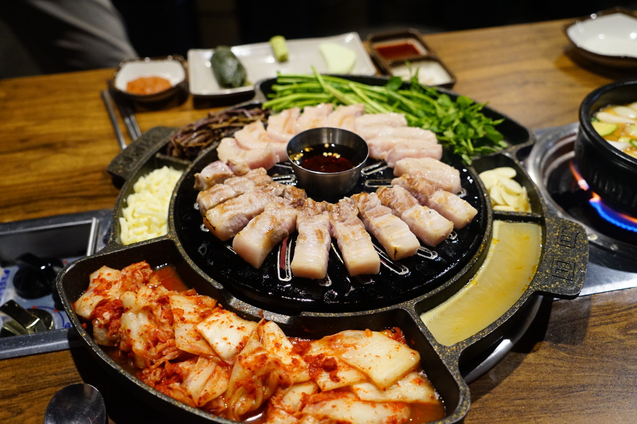 Irwolgogi thick pork and chilled noodles