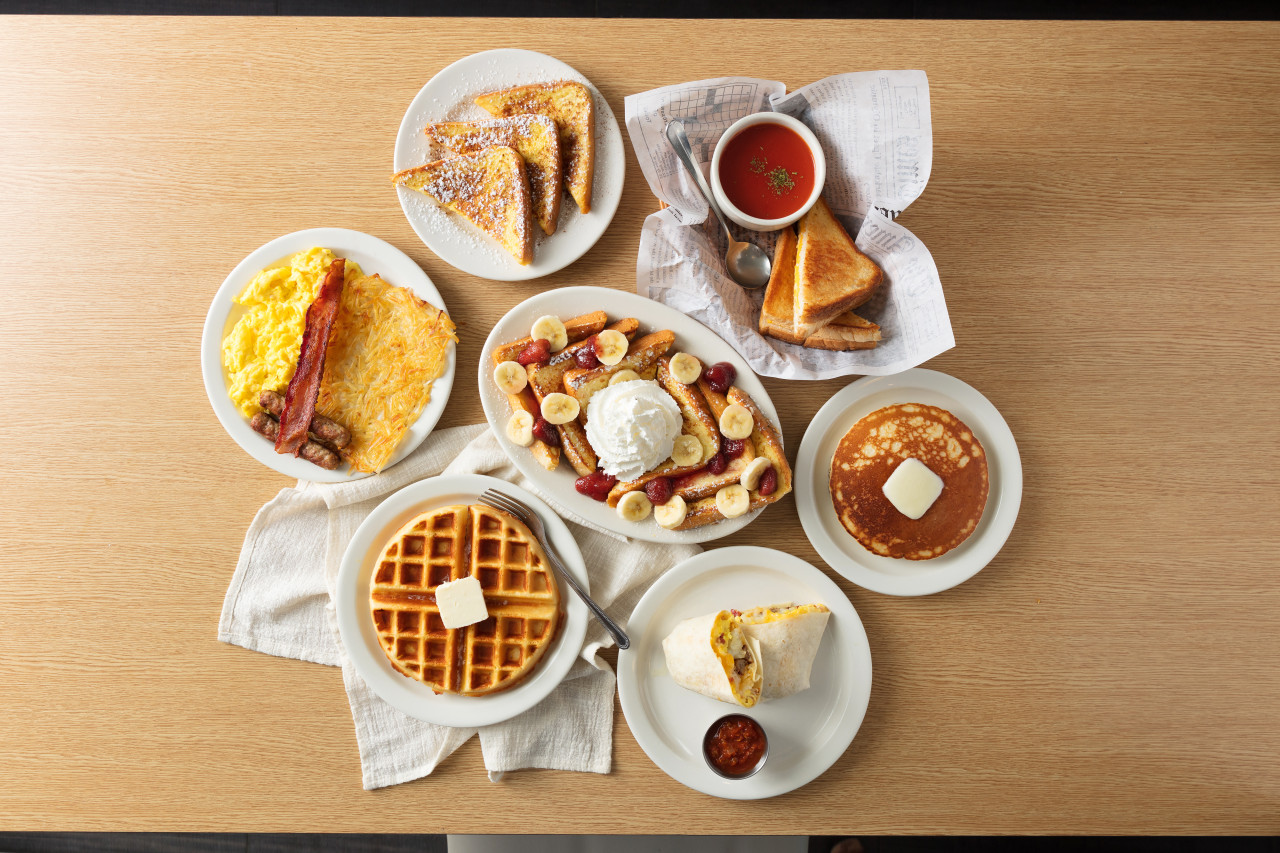Travel Maker 傳統美式煎餅疊加搭配奶油與糖漿