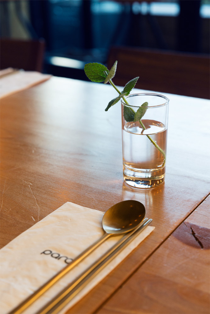 Parc Seoul Hannam 井然韓式餐桌布置，溫暖燈光