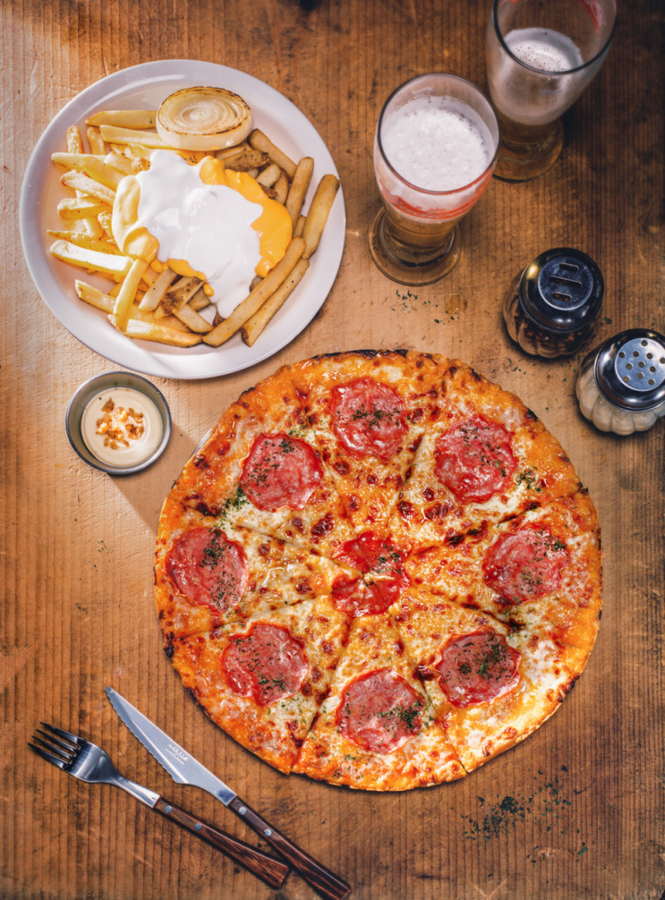 UPPER EAST pizza fresh from the oven near Noksapyeong