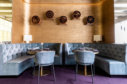 Tables and seating inside Jungsik Cheongdam