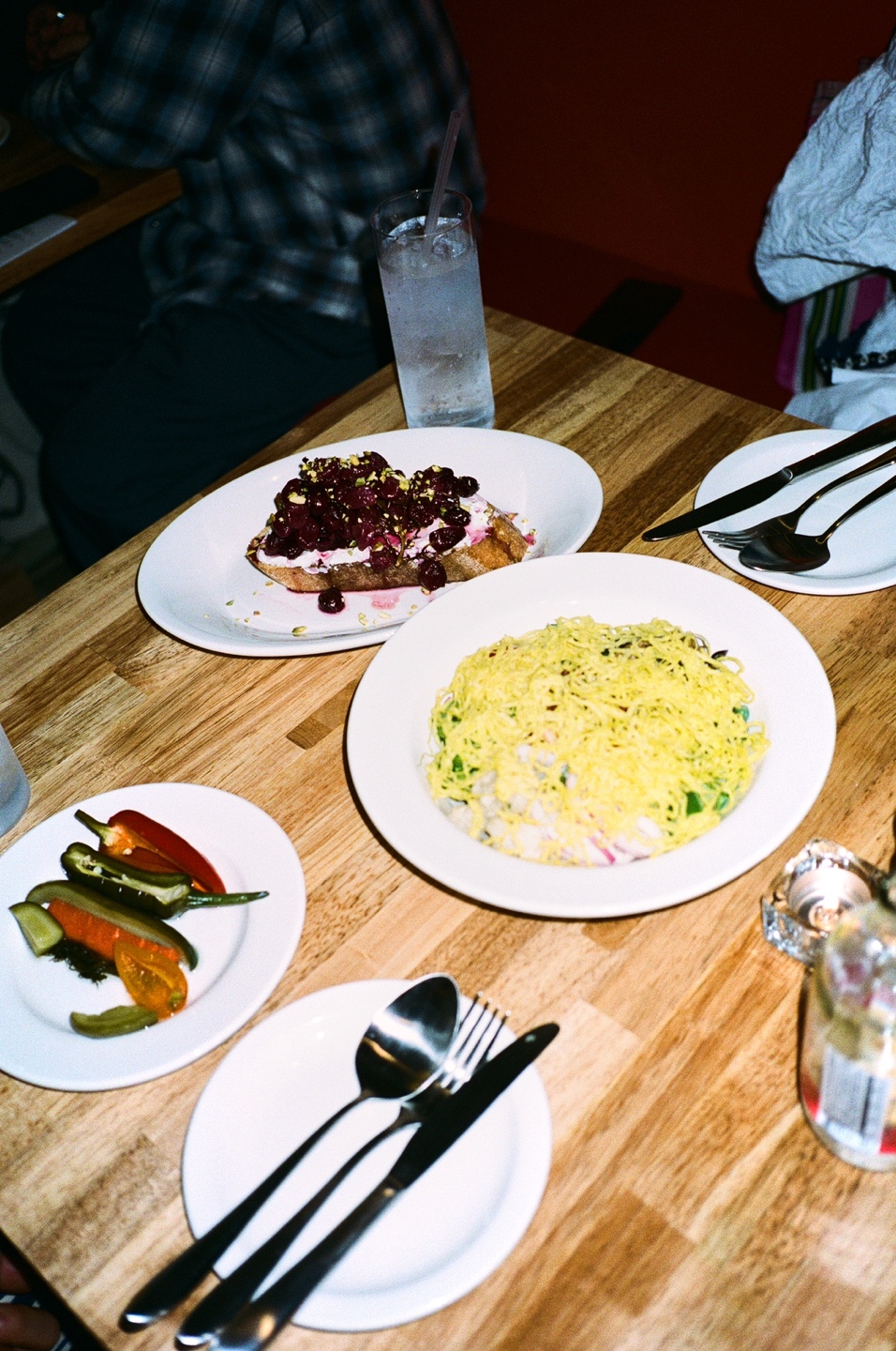 Put Put Put Apgujeong Rodeo casual brunch and wine setting