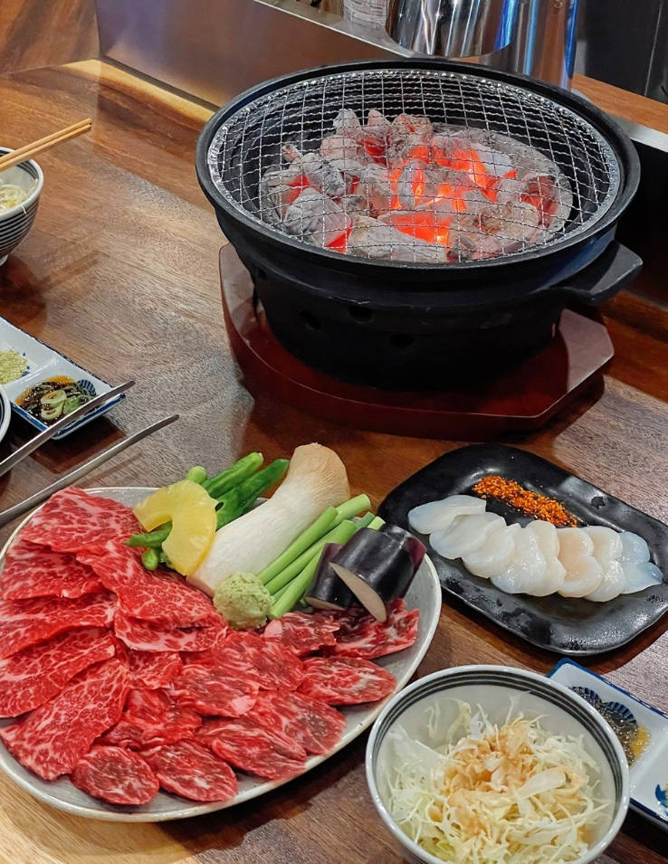 鐘閣Dokusen烤牛肉油花與火焰