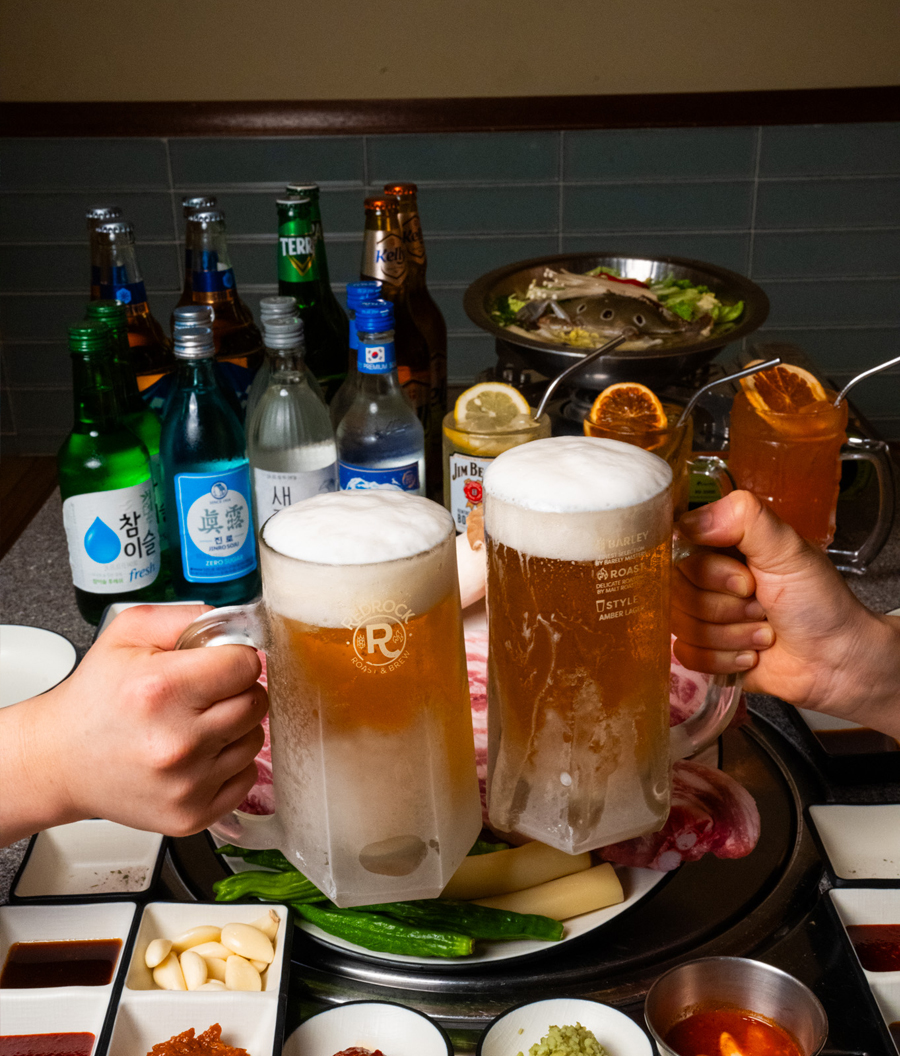 Grilling Man Daemyung aged pork belly seared on the grill