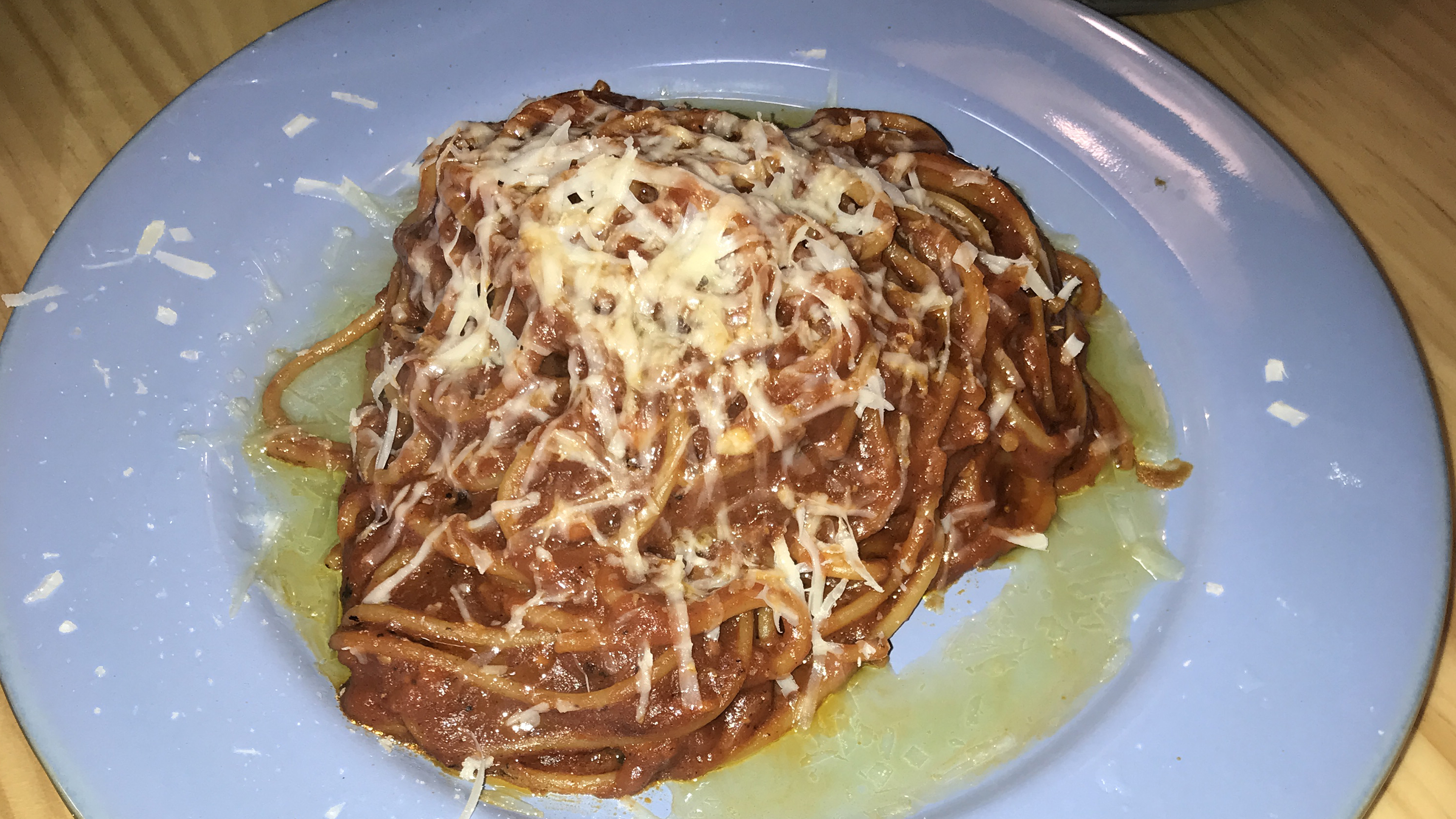 Bless Brunch Bar Haebangchon plates with wine in sunlit room