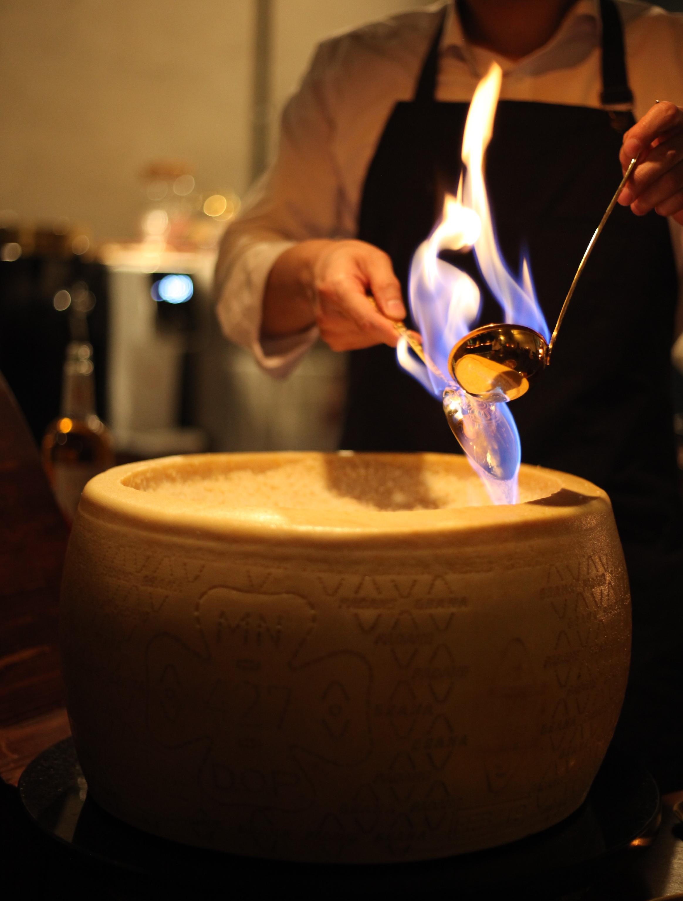 ルバト 漫旺 チーズホイールトリュフパスタとワインペアリング