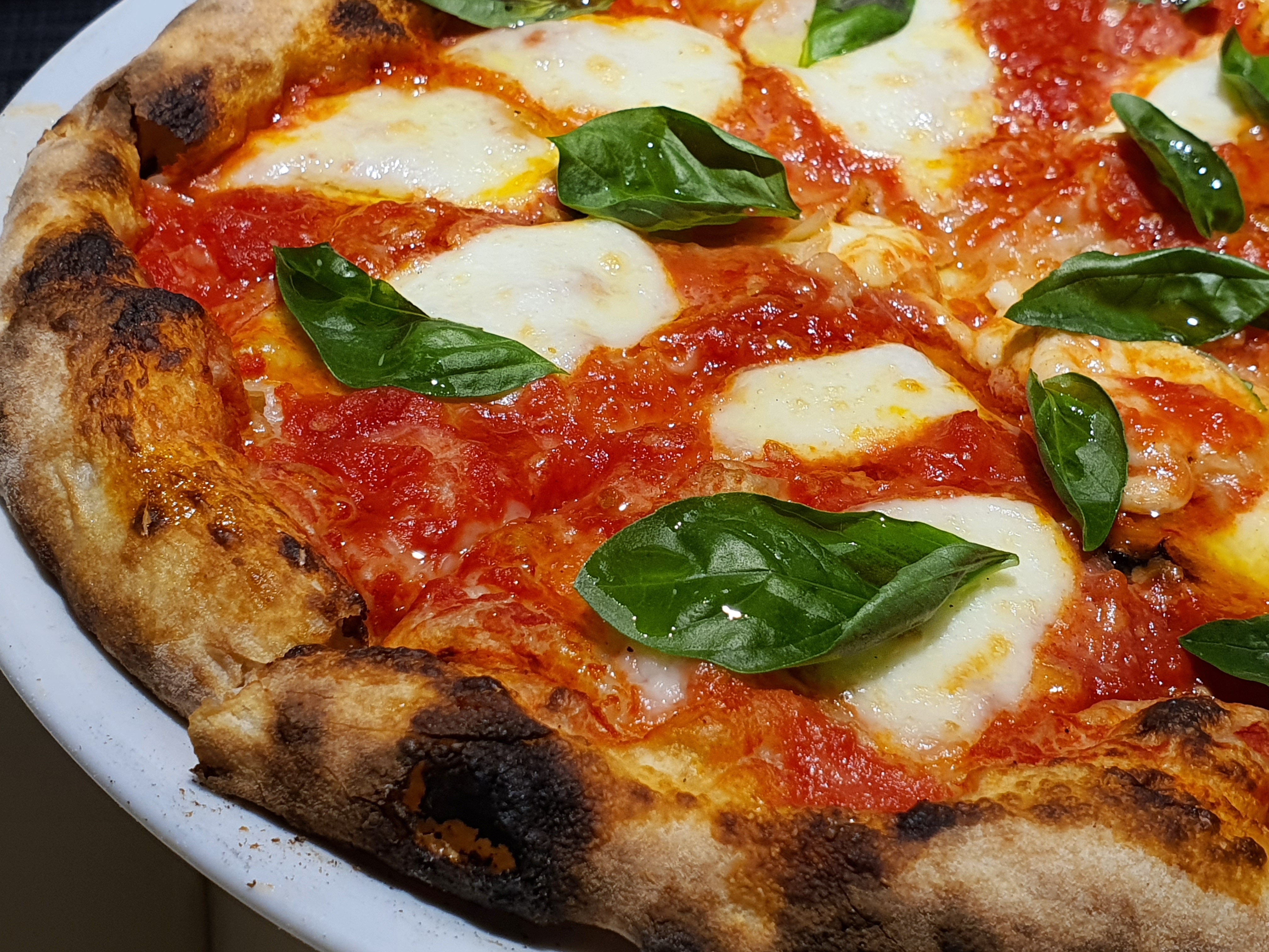 Brett Pizza 原木窯披薩與提拉米蘇