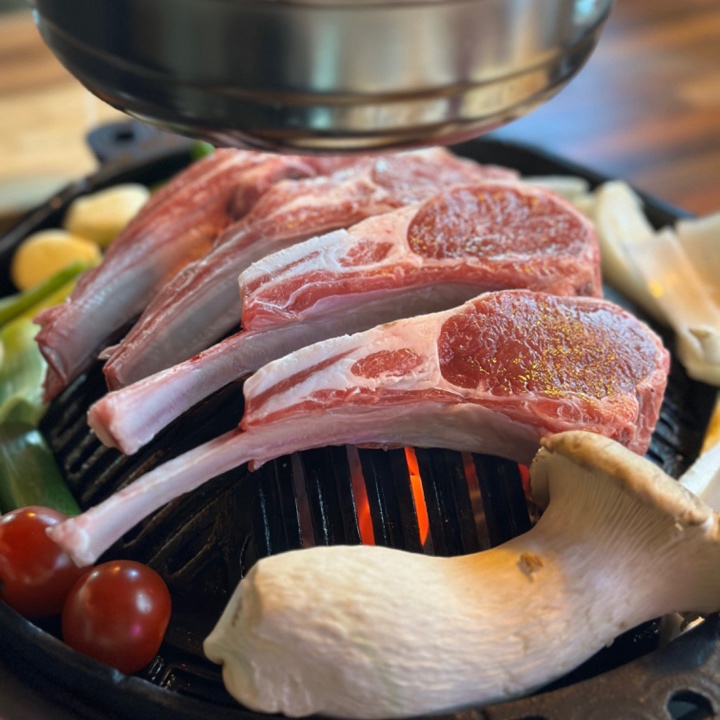 Nagasaki and Akakara champon soups alongside premium lamb