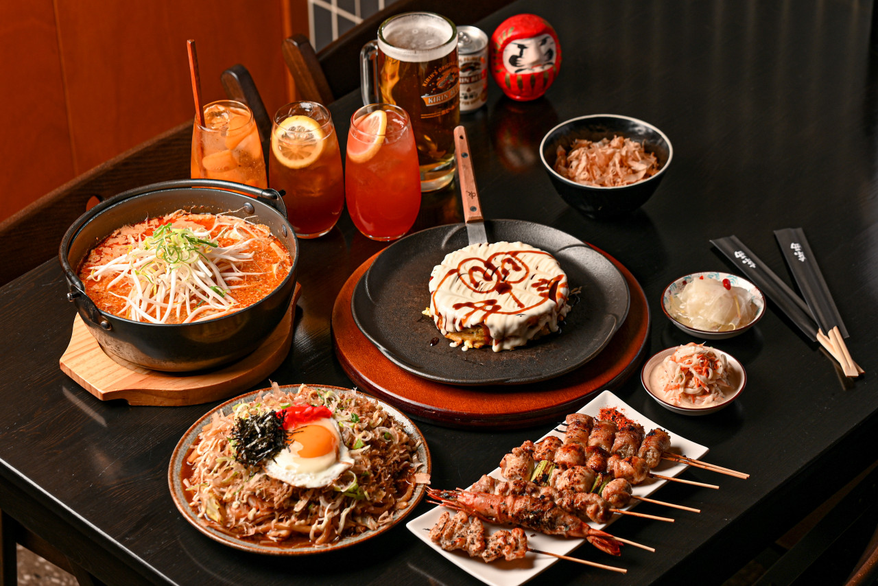 Osaka-style okonomiyaki and yakitori at Sumeun Jeonpo