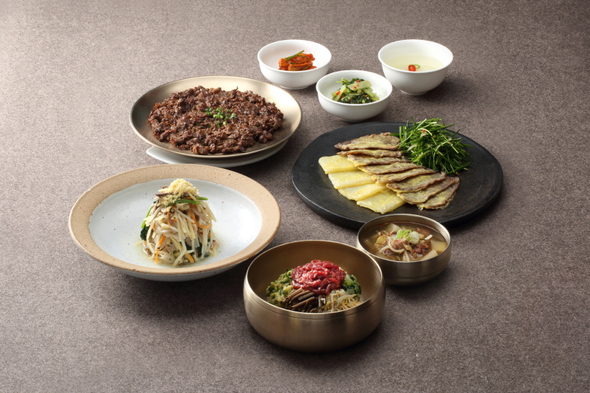 Hamo Kitchen seasonal Jinju cuisine course