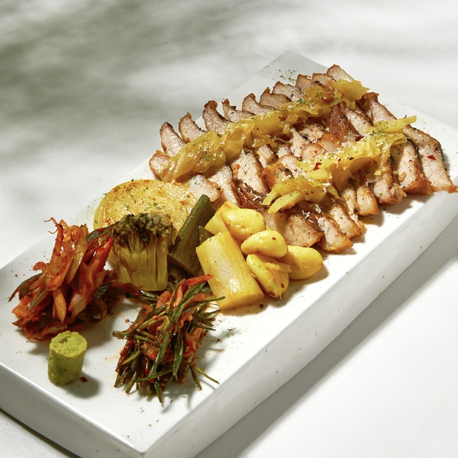 Jumoon Hapjeong fusion Korean pub table with traditional spirits