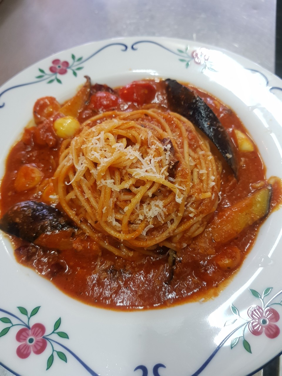 Imelda Bunsik fusion plates at Sewoon arcade