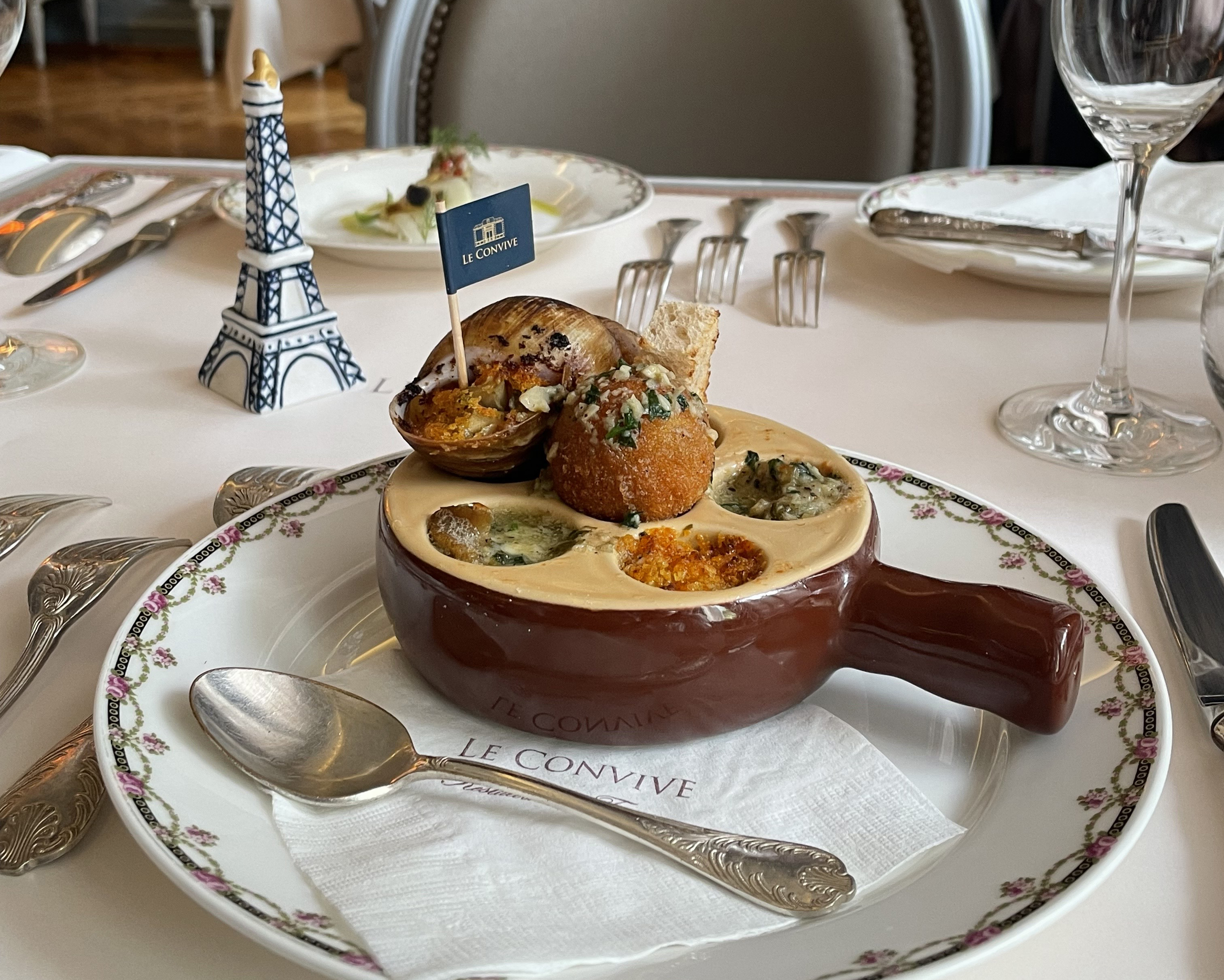 Le Convive elegant French course with wine pairing