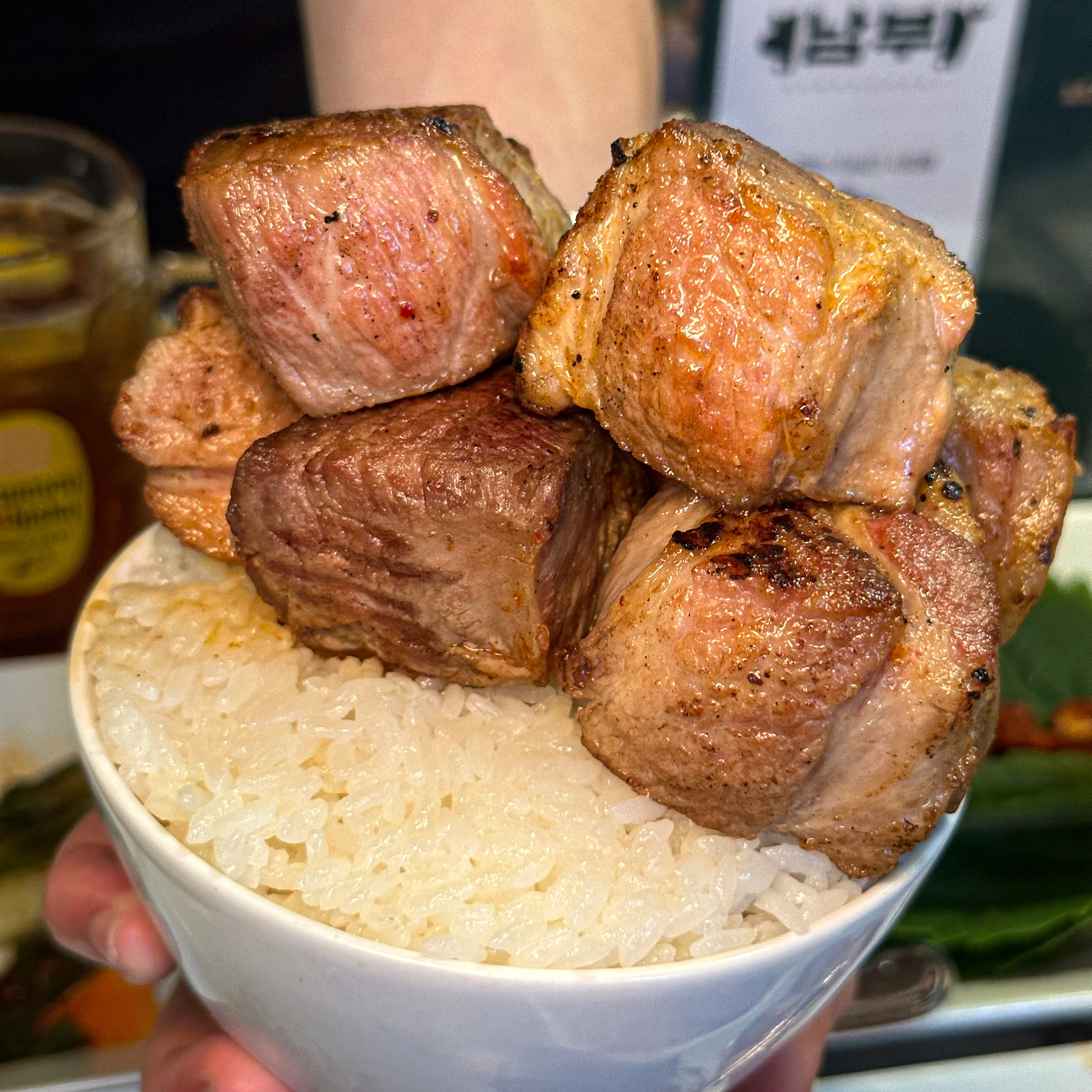 Nambu three-layer grill searing pork belly and neck