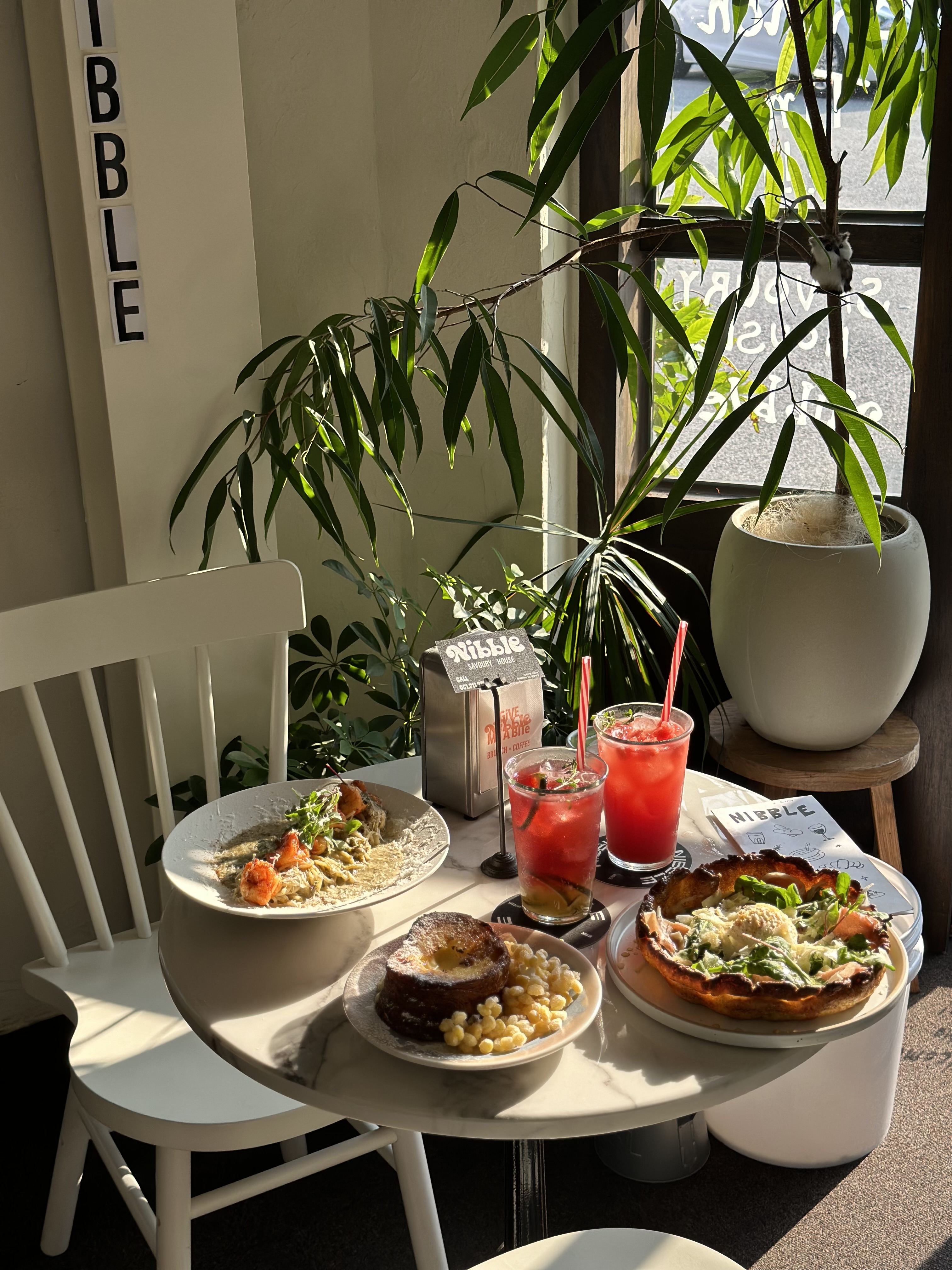 Nibble European-style brunch and coffee at Songjeong
