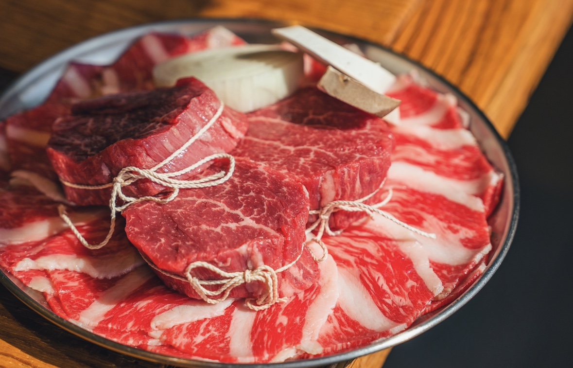 海雲台Seumugogae牛肉奧馬卡賽與炭火烤爐