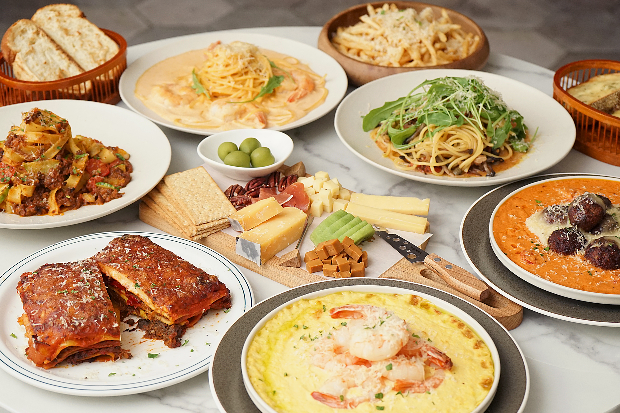 O cellier 狎鷗亭林蔭道葡萄酒吧搭配高達乳酪與薯條