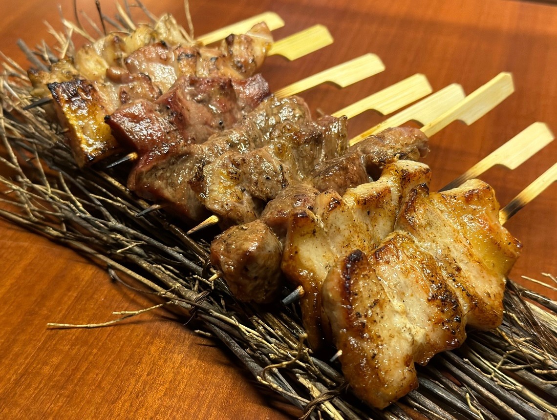 ヤキトン トントロの炭火焼豚串