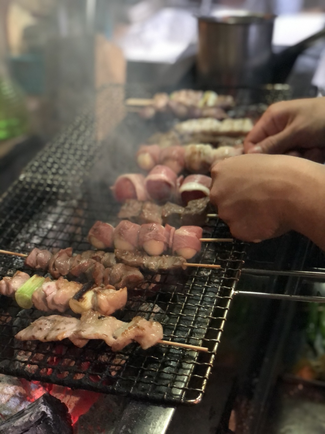 Taisho居酒屋炭火烤雞肉串