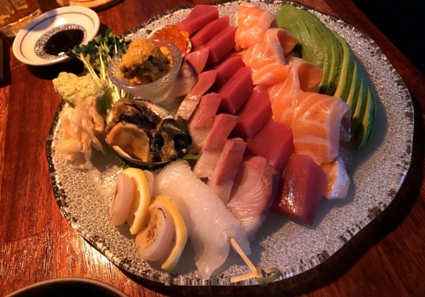 Micasa 瑞來村溫馨居酒屋，木質溫暖與村街景致