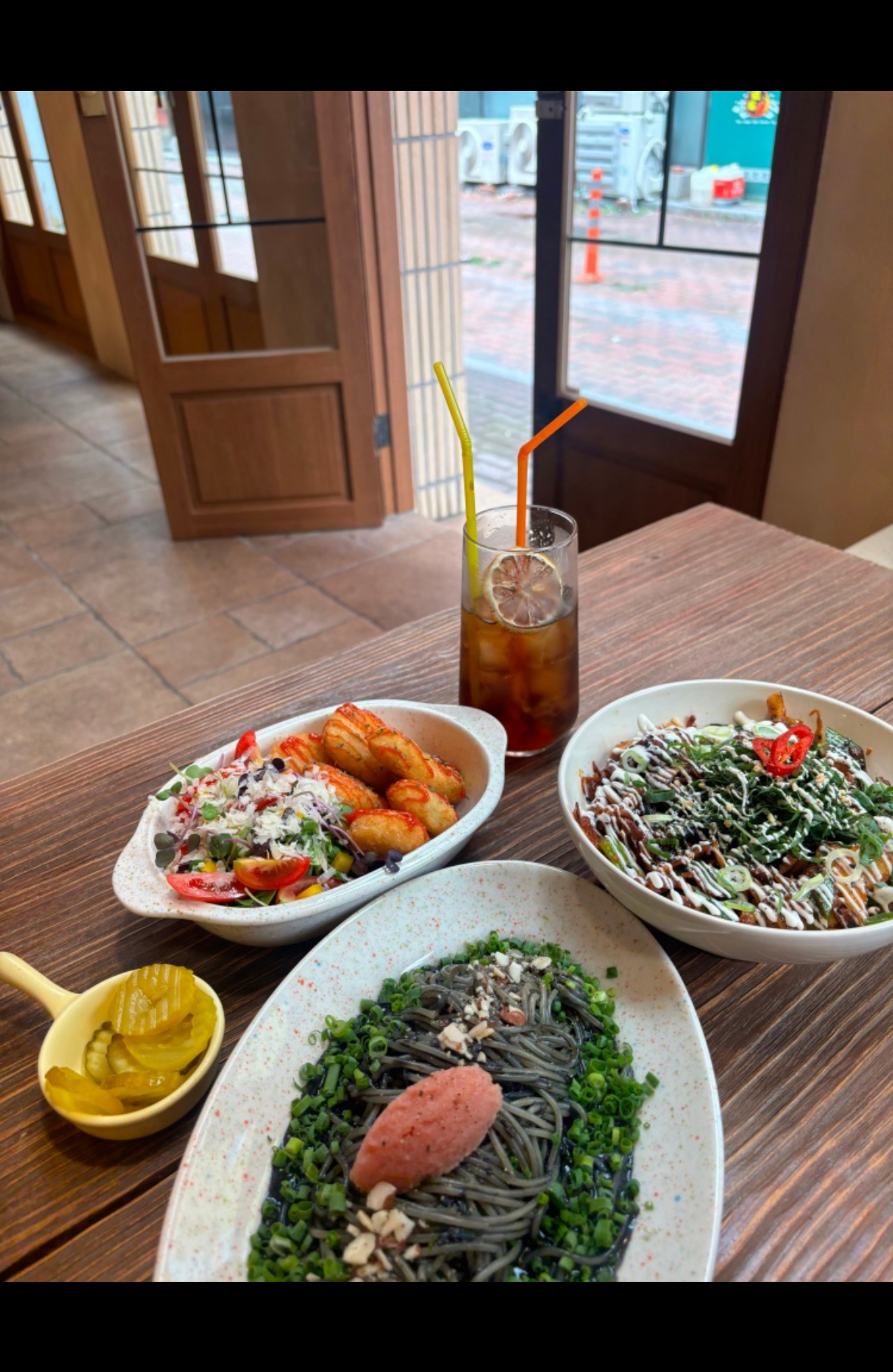 해피밀明亮適合家庭與團體用餐空間