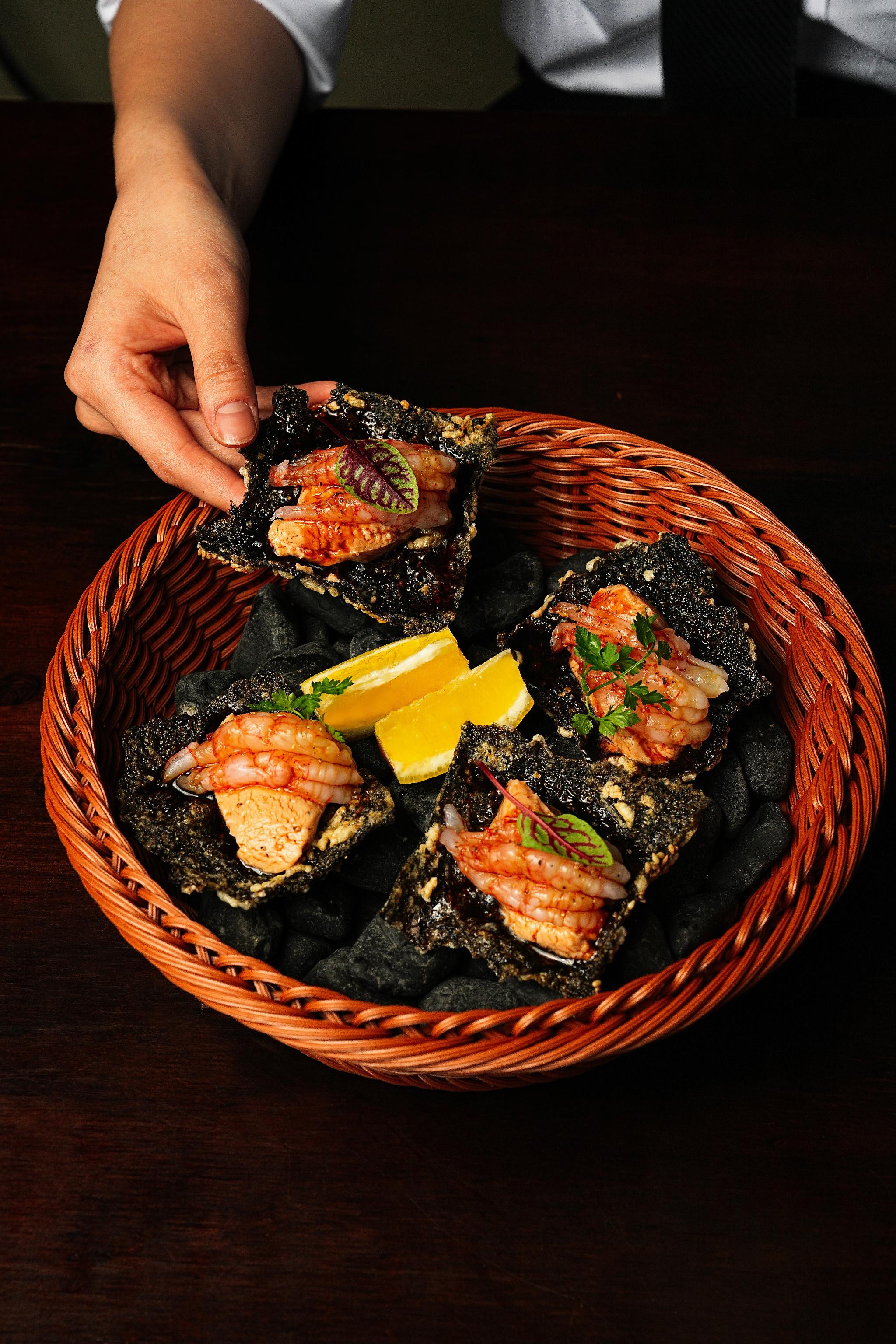 Un Verre dining bar plate and wine