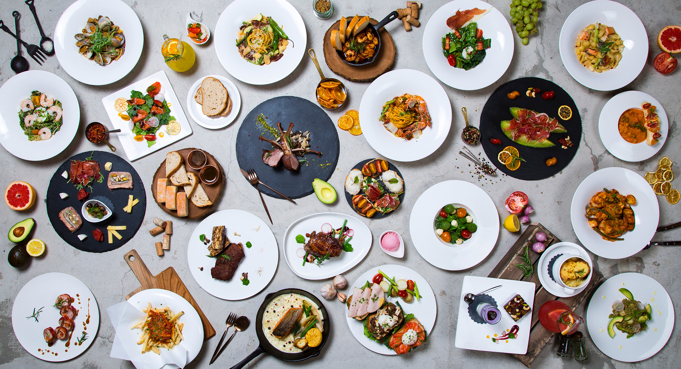 Villa the Dining 復古餐廳內的套餐與紅酒