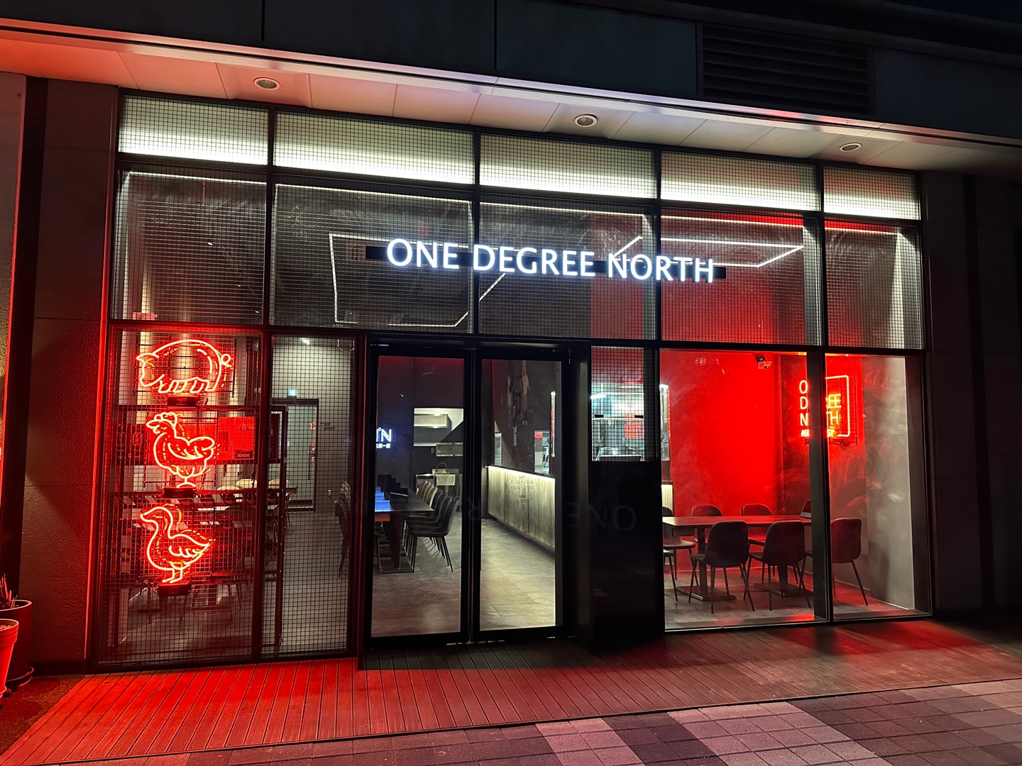 One Degree North Seongsu roast meats: char siu, roast duck, crispy pork