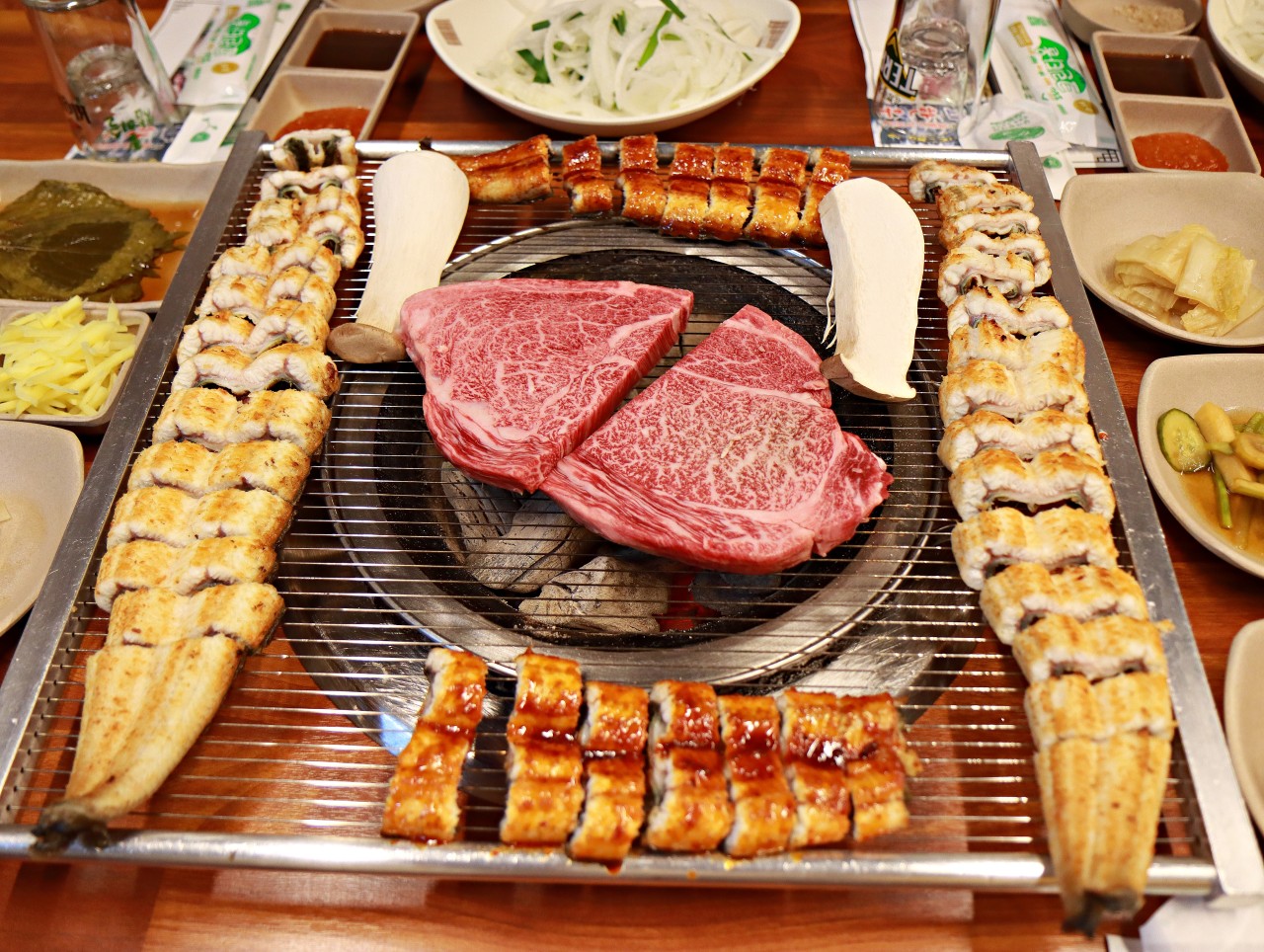 蠶室鰻魚與韓牛新鮮上桌