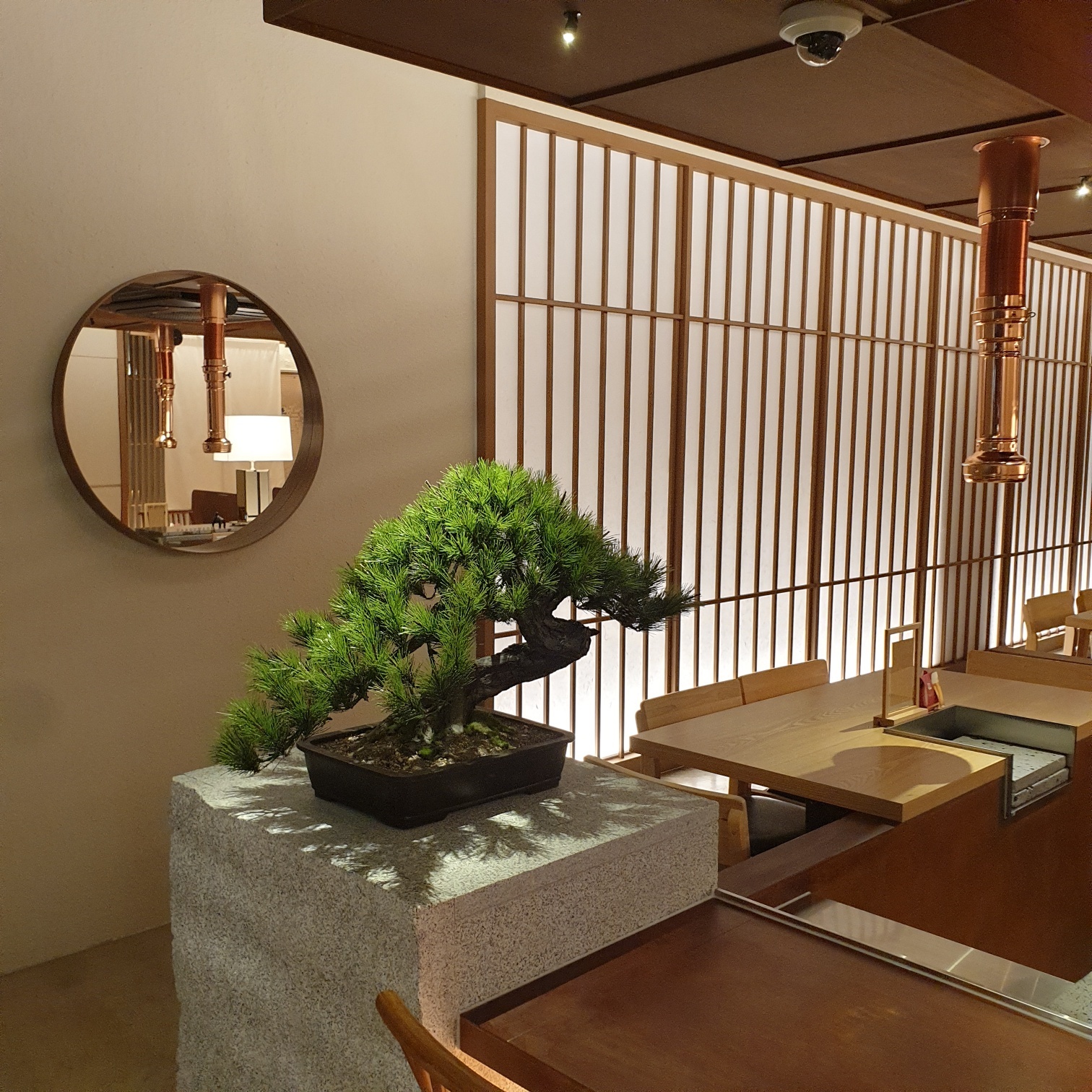 Yanghwaok Songjeong Beach lamb with seasonal vegetables and wine