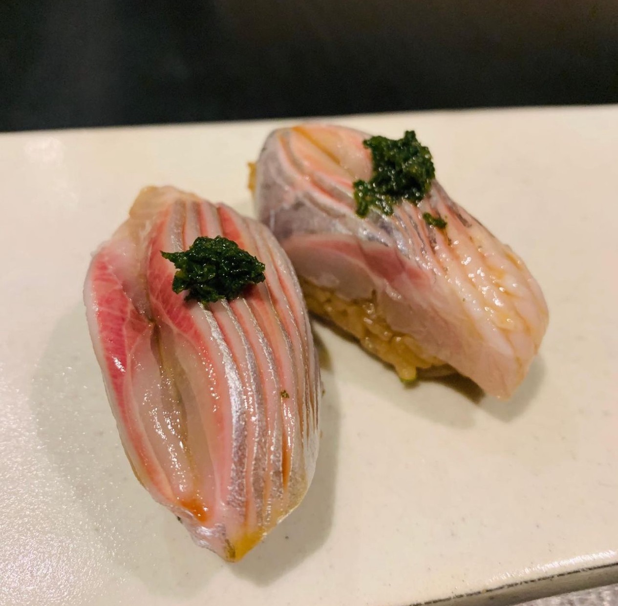 寿司好吧台及朴相浩师傅握寿司