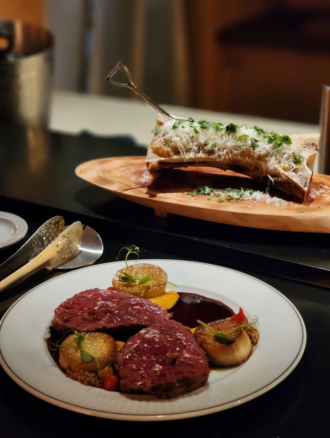 Nonfix麻谷店的牛排、红酒及新鲜意面