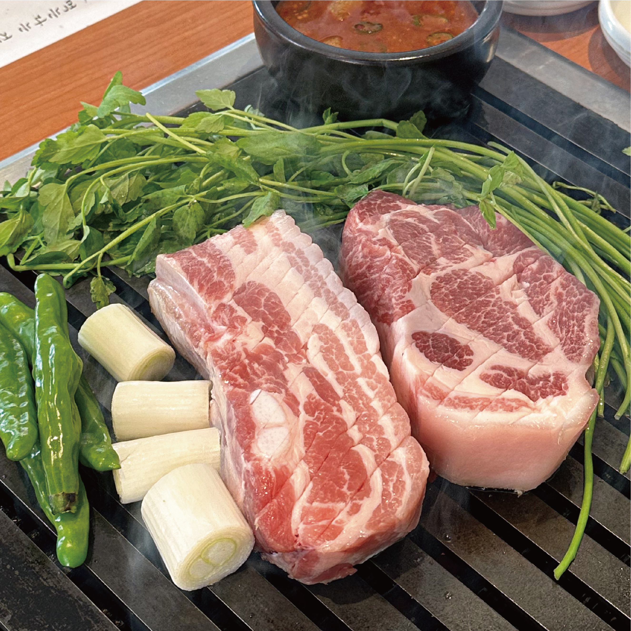 高河順 広安里店 熟成豚リブとバラの炭火焼