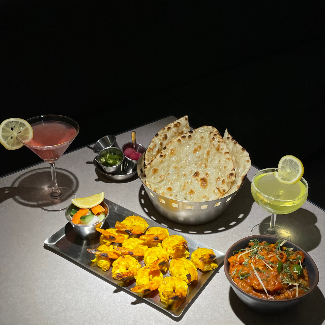 Taj 明洞天主教堂景觀用餐室及烤餅咖哩