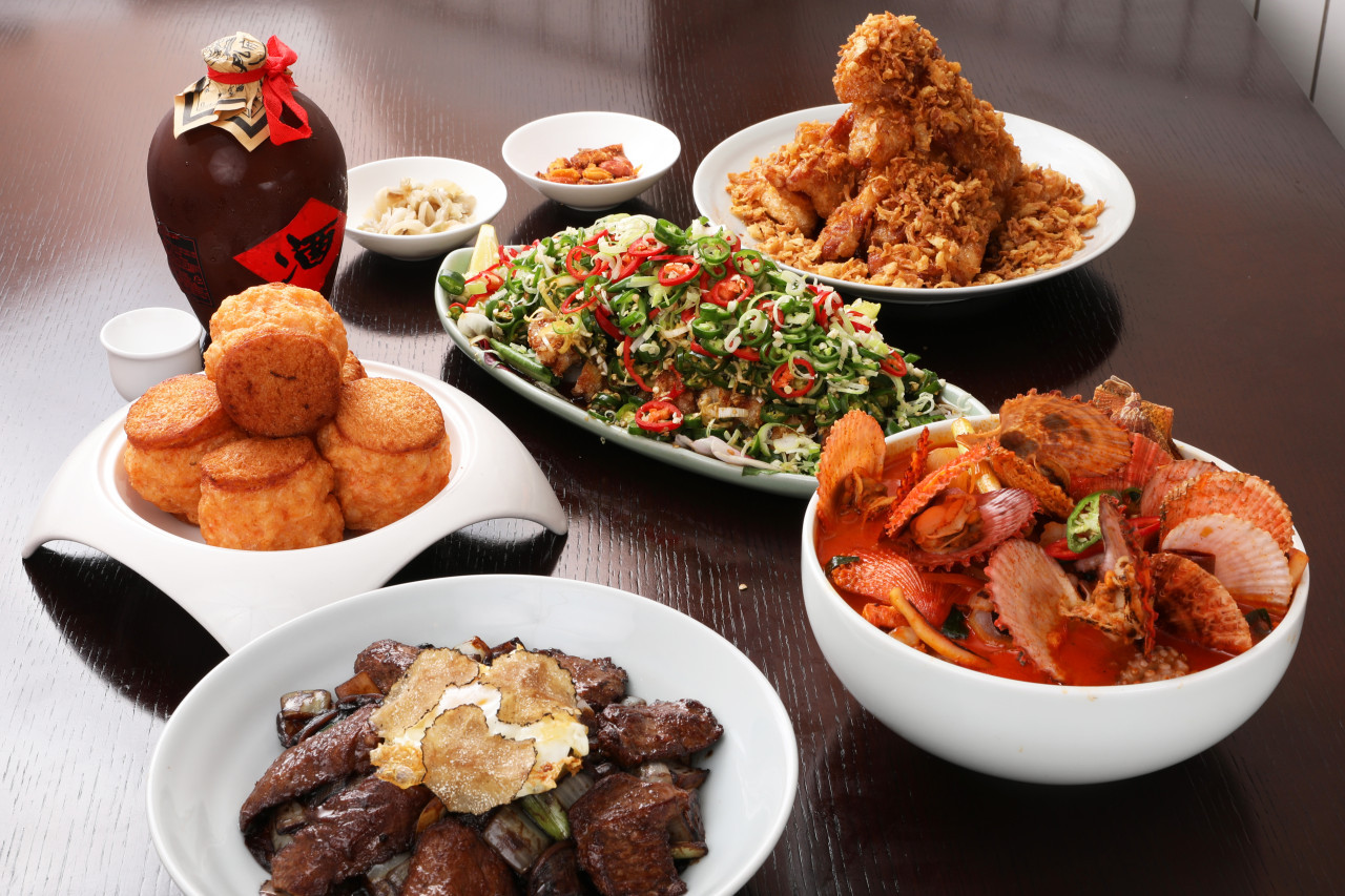 MUTANの家族向けシグネチャー中華コース料理