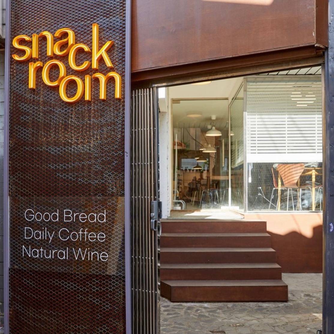 SnackRoom gluten-free brunch plates and natural wine