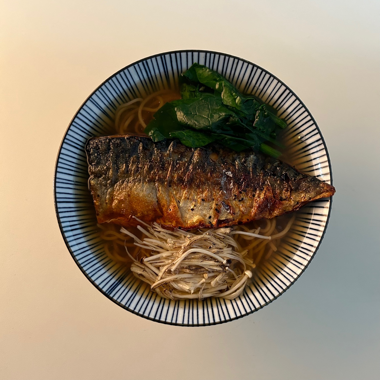 HEEHEE蕎麥麵配醬汁及綜合炸天婦羅