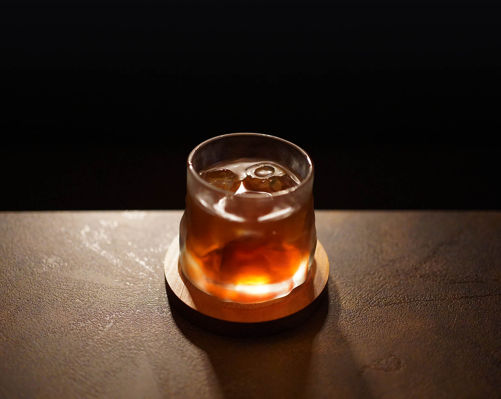 NDA Yongridan-gil speakeasy bar counter with jazz-lit ambiance